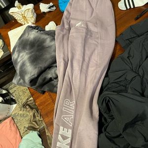 Nike air sweats. Love them just don’t fit. Size medium tags still on them